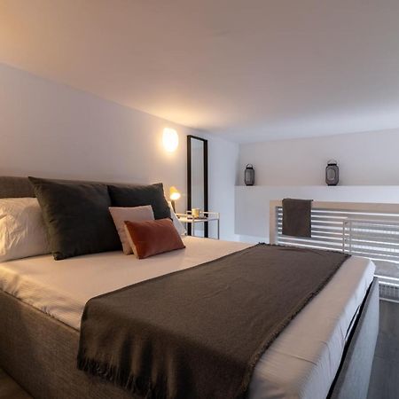 Navigli - Chic And Sophisticated Home In Milan Bagian luar foto