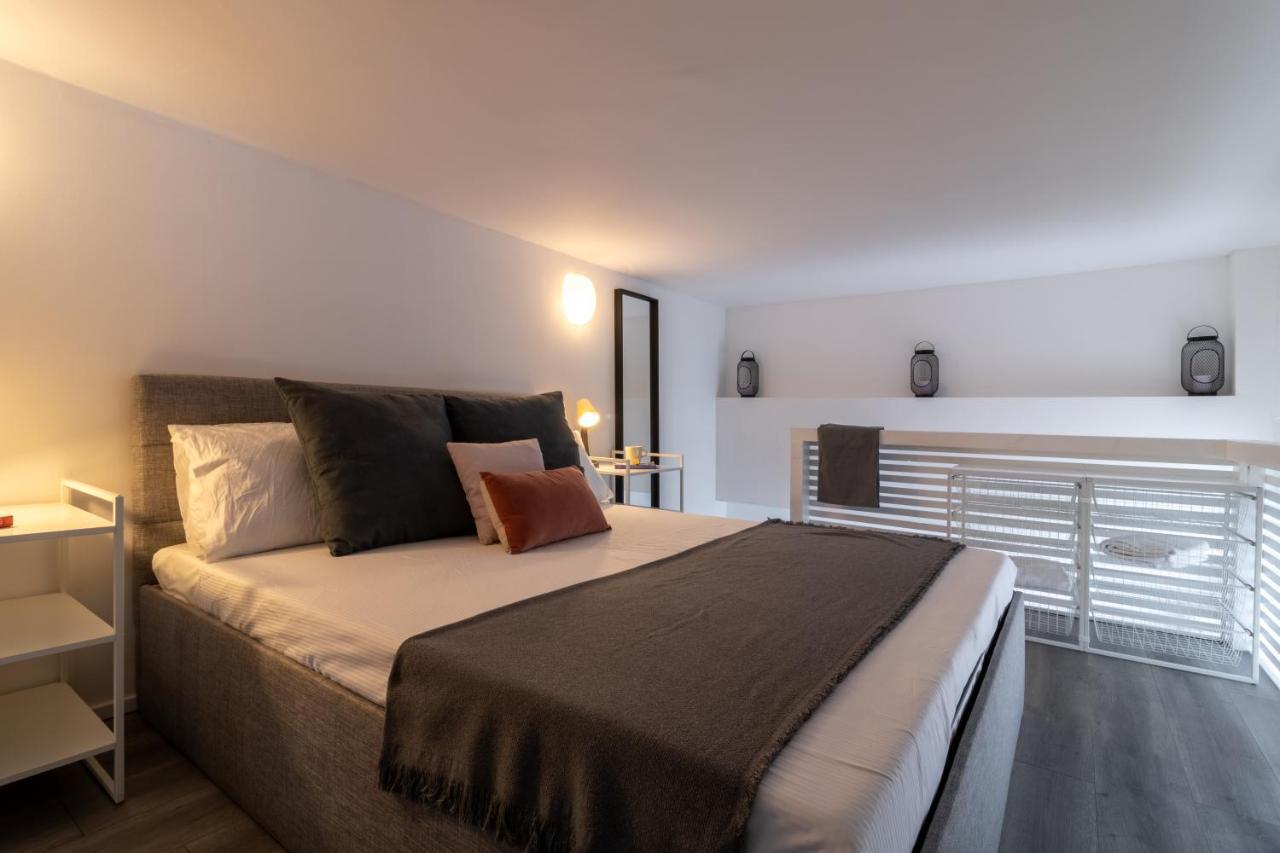 Navigli - Chic And Sophisticated Home In Milan Bagian luar foto