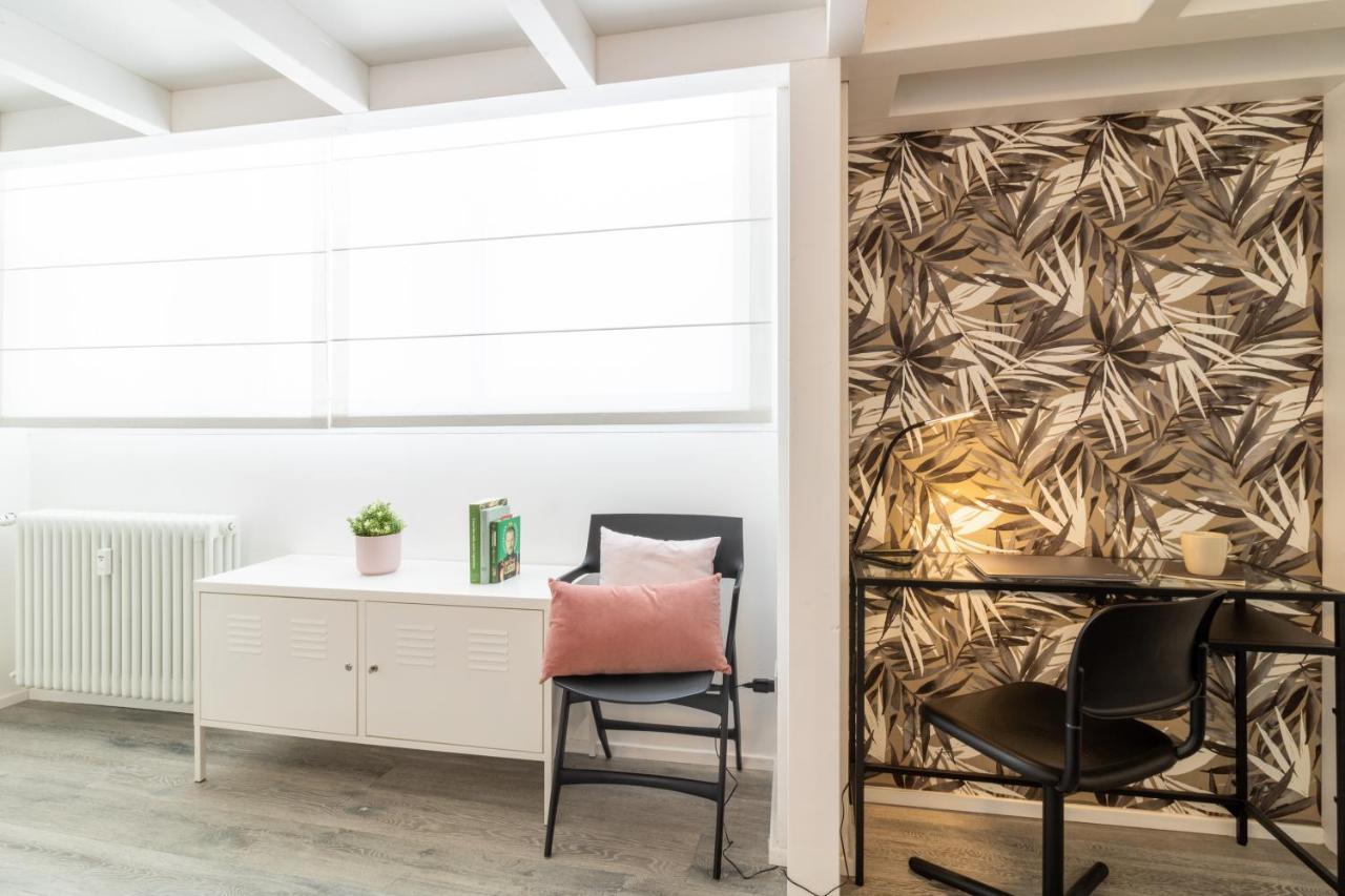 Navigli - Chic And Sophisticated Home In Milan Bagian luar foto