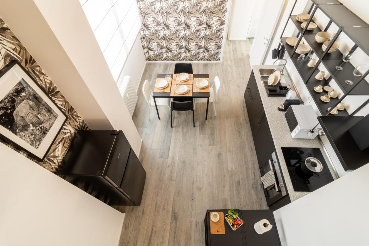 Navigli - Chic And Sophisticated Home In Milan Bagian luar foto
