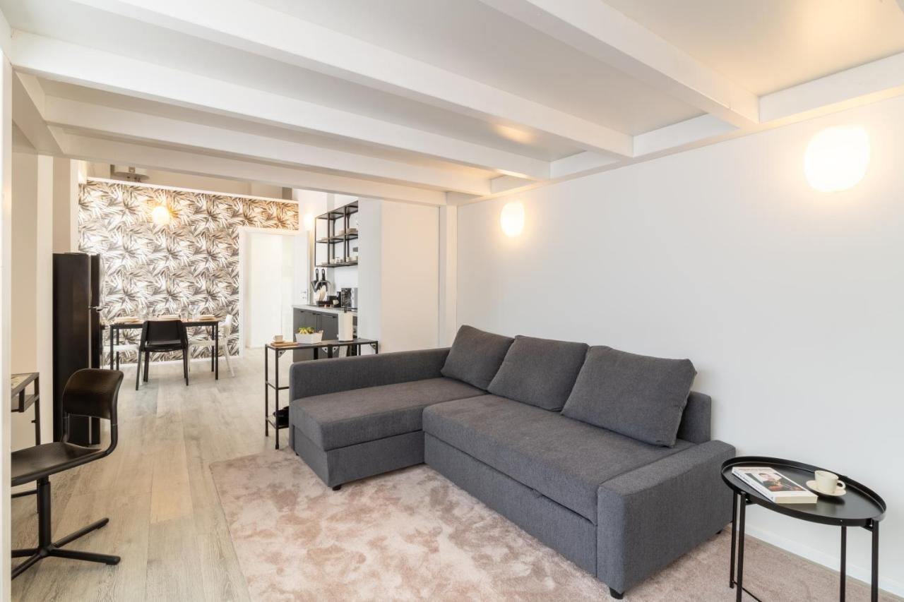 Navigli - Chic And Sophisticated Home In Milan Bagian luar foto