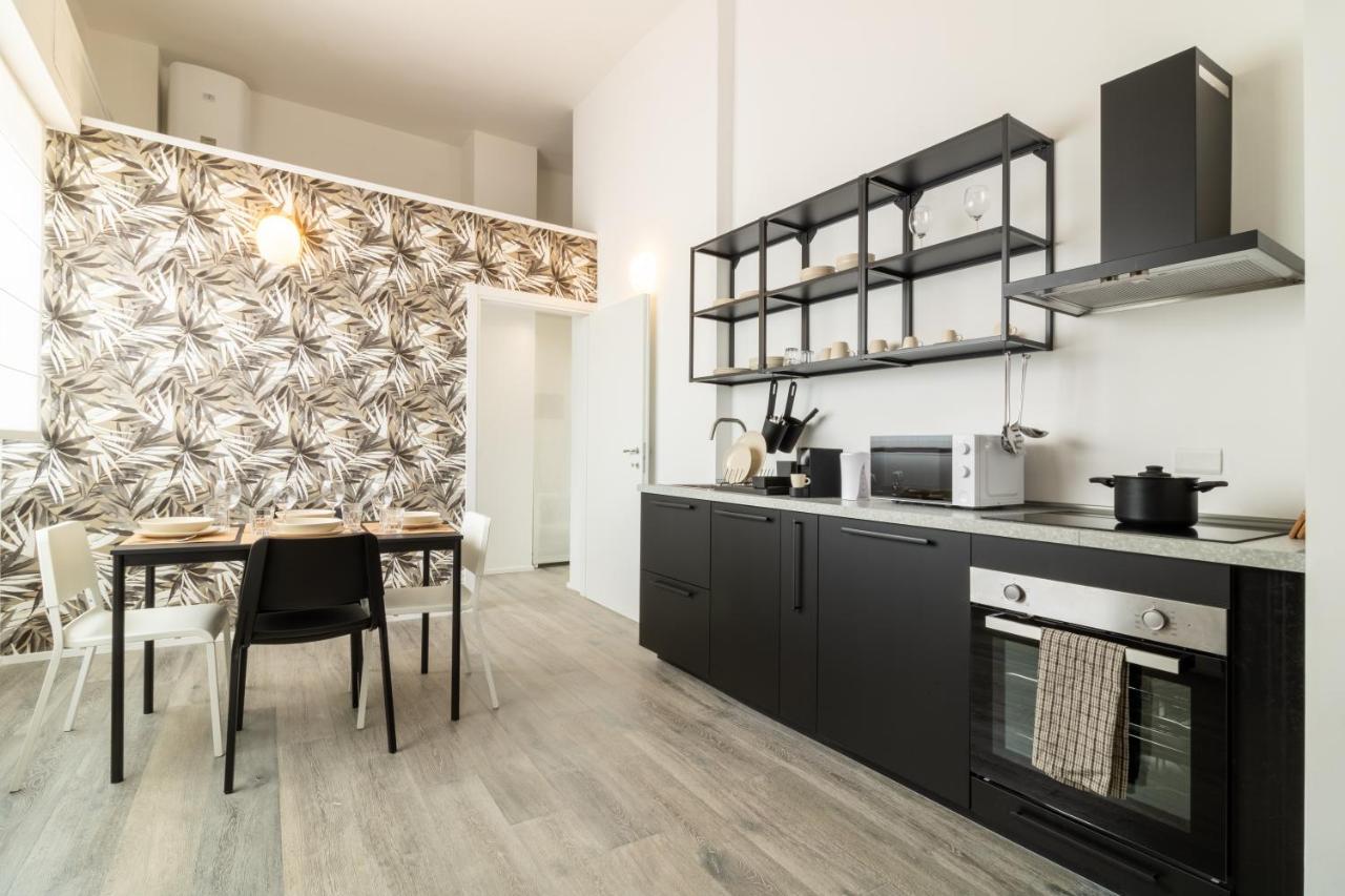 Navigli - Chic And Sophisticated Home In Milan Bagian luar foto